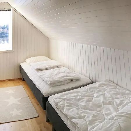 Three-bedroom Holiday In Titran Nyaraló