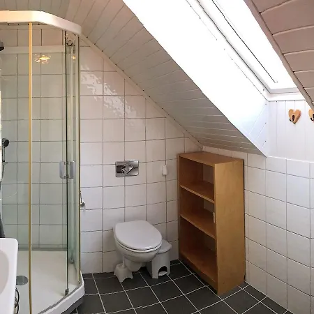 Nyaraló Three-bedroom Holiday In Titran Kjellsund
