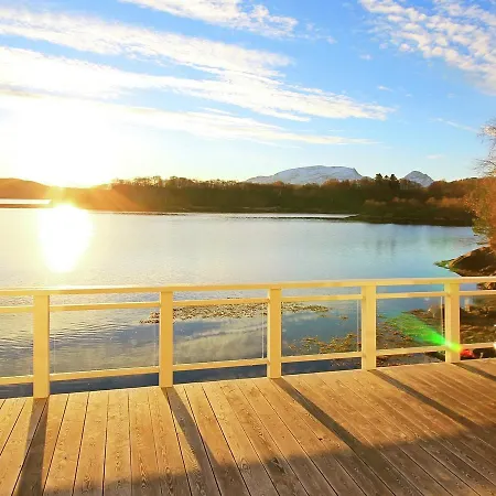 Three-bedroom Holiday In Titran * Kjellsund