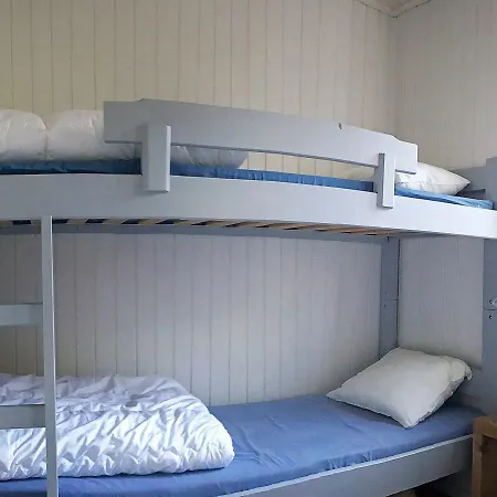 Three-bedroom Holiday In Titran Kjellsund