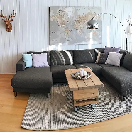 Three-bedroom Holiday In Titran Nyaraló Kjellsund